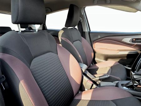 2025-Suzuki-Fronx-15-GL-Auto_15