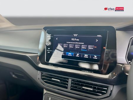 2026-Volkswagen-T-Cross-10-TSI-Life-Auto_12