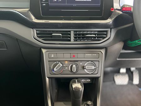 2026-Volkswagen-T-Cross-10-TSI-Life-Auto_15