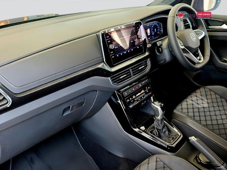 2026-Volkswagen-T-Cross-10-TSI-R-Line-Auto_12