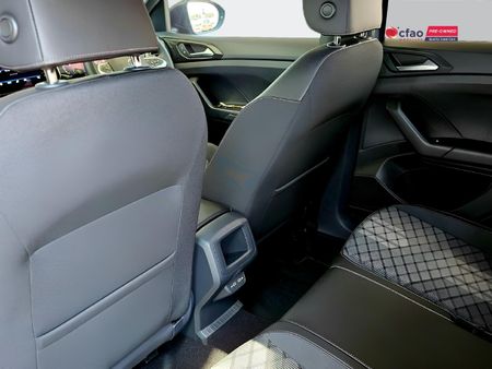 2026-Volkswagen-T-Cross-10-TSI-R-Line-Auto_18