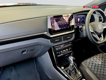 2026-Volkswagen-T-Cross-10-TSI-R-Line-Auto_9