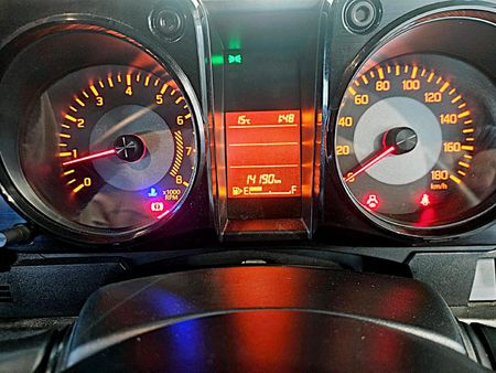2023-Suzuki-Jimny-15-GLX_13