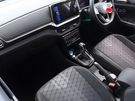 2026-Volkswagen-T-Cross-10-TSI-R-Line-Auto_12