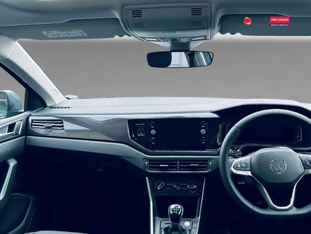 2026-Volkswagen-Polo-10-TSI-Life_9