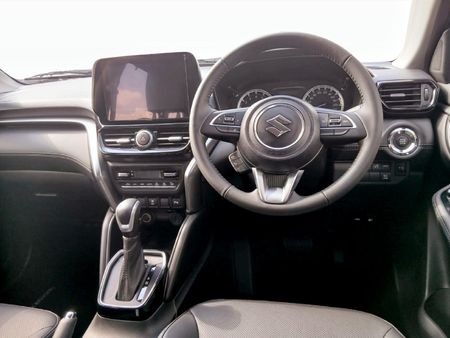2026-Suzuki-Grand-Vitara-15-GLX-Auto_12