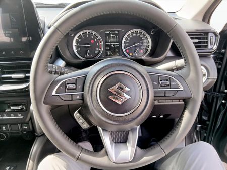 2026-Suzuki-Grand-Vitara-15-GLX-Auto_15
