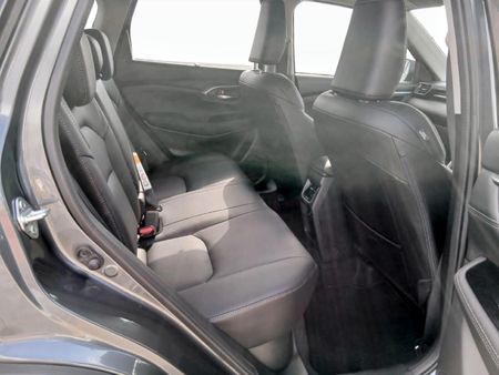 2026-Suzuki-Grand-Vitara-15-GLX-Auto_18
