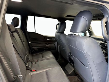 2025-Toyota-Land-Cruiser-Prado-VX-R-28GD-Auto_9