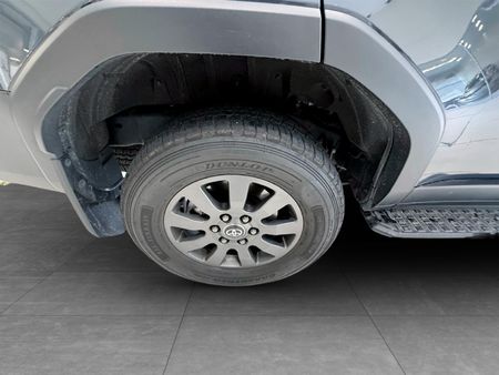 2025-Toyota-Land-Cruiser-Prado-VX-R-28GD-Auto_10