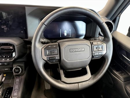 2025-Toyota-Land-Cruiser-Prado-VX-R-28GD-Auto_7
