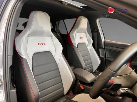 2026-Volkswagen-Golf-8-GTI-20-TSI-DSG_10
