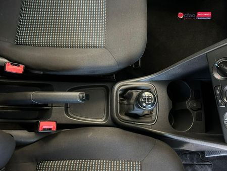 2024-Volkswagen-Polo-Vivo-14-Comfortline-5-dr_11