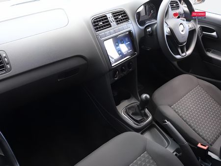 2026-Volkswagen-Polo-Vivo-14-Life_10