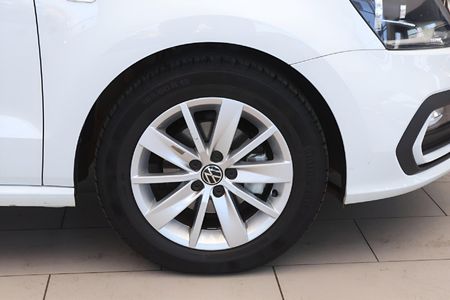 2026-Volkswagen-Polo-Vivo-14-Life_8