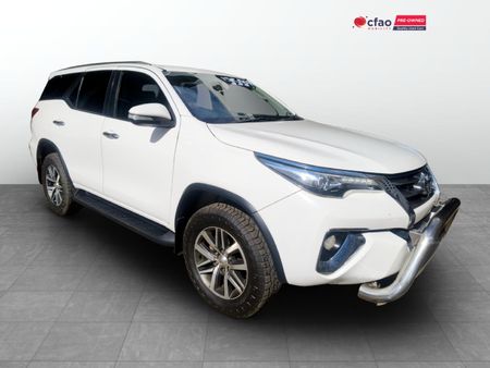 2017-Toyota-Fortuner-28-GD-6-Raised-Body_0