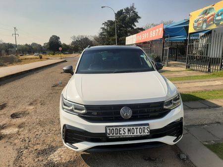 2022-Volkswagen-Tiguan-20-TSI-R-Line-4Motion-DSG-Auto-162kW_4