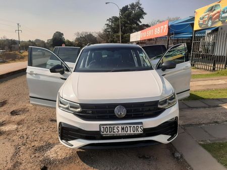2022-Volkswagen-Tiguan-20-TSI-R-Line-4Motion-DSG-Auto-162kW_8