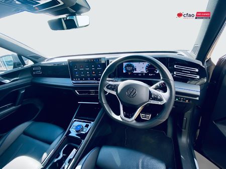 2025-Volkswagen-Tiguan-20TDI-R-Line-4Motion_8