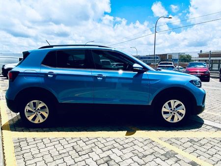 2026-Volkswagen-T-Cross-10-TSI-Life-Auto_6