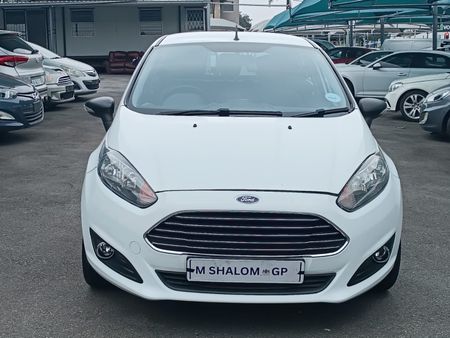 2016-Ford-Fiesta-10-EcoBoost-Ambiente-Auto-5-dr_4