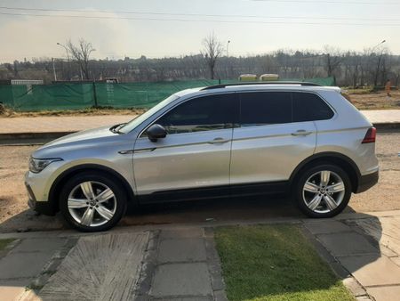 2021-Volkswagen-Tiguan-14-TSI-Comfortline-Auto-110kW_21