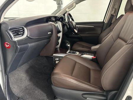 2019-Toyota-Fortuner-28-GD-6-4x4-Auto_8