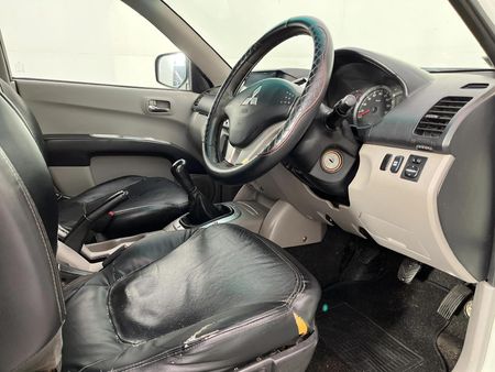 2012-Mitsubishi-Triton-25-DI-D-Double-Cab_9