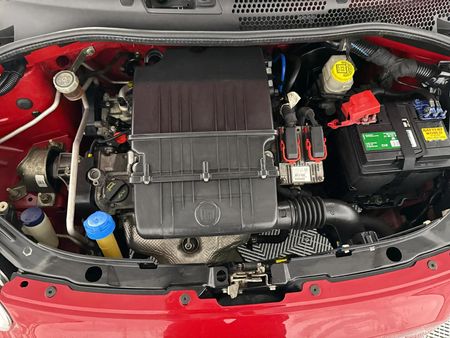 2013-Fiat-500-12_10