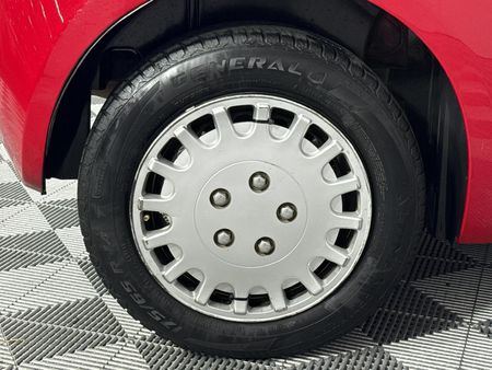 2013-Fiat-500-12_5