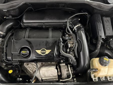 2012-MINI-Countryman-Cooper-S-Auto_12