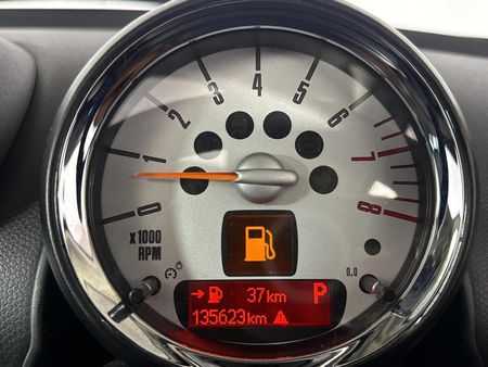 2012-MINI-Countryman-Cooper-S-Auto_2