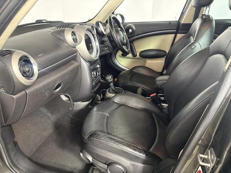 2012-MINI-Countryman-Cooper-S-Auto_8