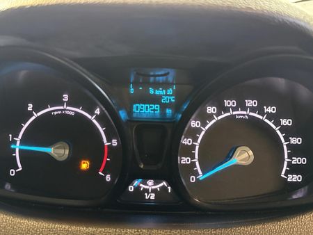 2014-Ford-EcoSport-15-TDCi-Trend_2