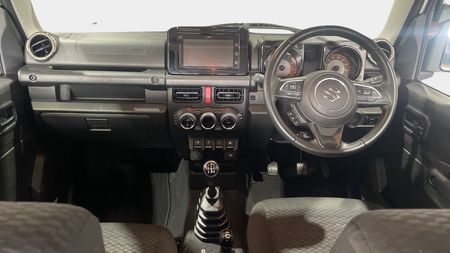 2022-Suzuki-Jimny-15-GLX_10