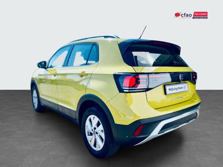 2025-Volkswagen-T-Cross-10-TSI-Life-Auto_16