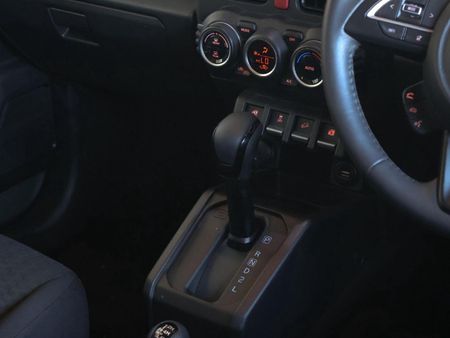 2025-Suzuki-Jimny-15-GLX-AllGrip-5-Door-Auto_17