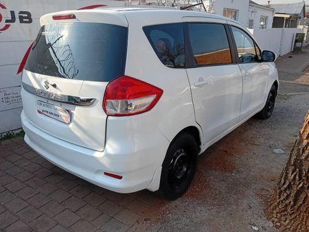 2017-Suzuki-Ertiga-14-GL_9