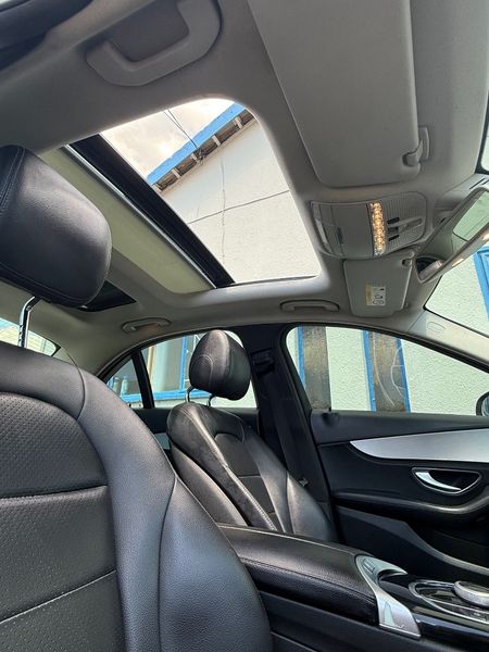 2016-Mercedes-Benz-C-Class-C180-Avantgarde-Auto-FSH-WITH-AGENTS_12