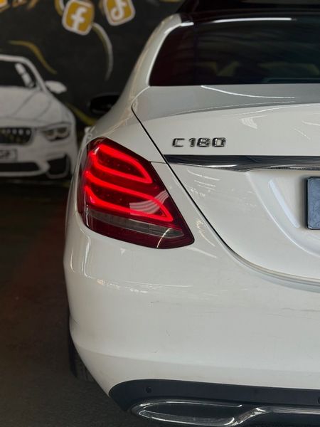 2016-Mercedes-Benz-C-Class-C180-Avantgarde-Auto-FSH-WITH-AGENTS_14