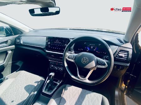 2026-Volkswagen-T-Cross-10-TSI-Life-Auto_9