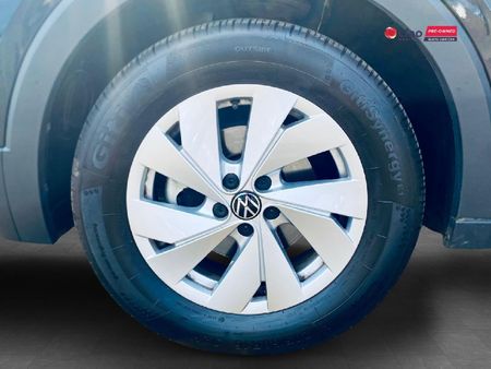 2026-Volkswagen-T-Cross-10-TSI-Life-Auto_7