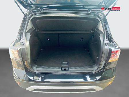 2026-Volkswagen-T-Cross-10-TSI-Life-Auto_8