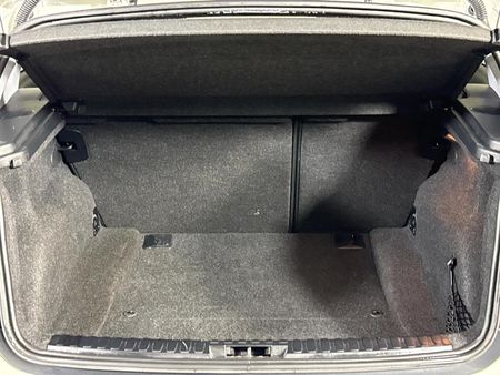 2009-BMW-1-Series-116i-3-dr_9