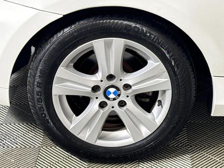 2009-BMW-1-Series-116i-3-dr_4