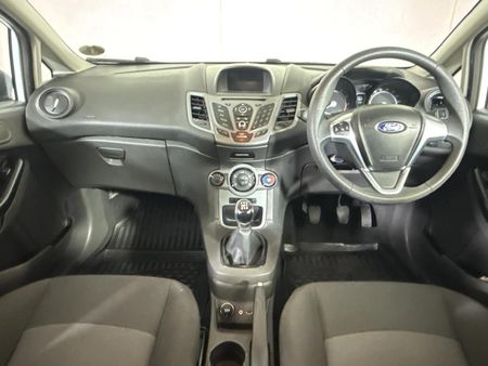 2015-Ford-Fiesta-14-Ambiente-5-dr_1