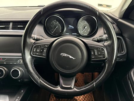 2018-Jaguar-E-Pace-D240-20D-SE-177kW_12