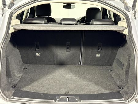 2018-Jaguar-E-Pace-D240-20D-SE-177kW_14