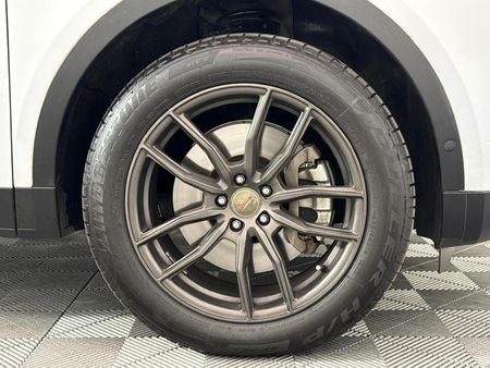 2018-Jaguar-E-Pace-D240-20D-SE-177kW_16