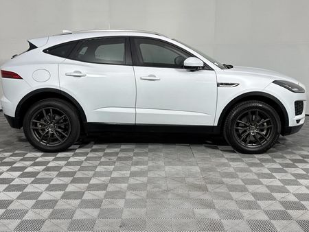2018-Jaguar-E-Pace-D240-20D-SE-177kW_5